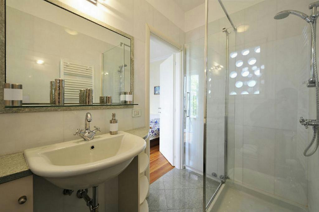 Villa Lucia Varenna Luaran gambar